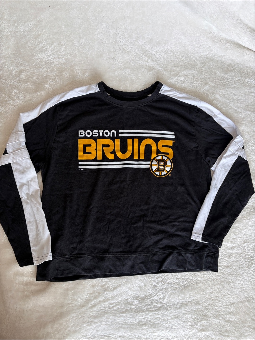Boston Bruins NHL Cropped Long Sleeve Graphic Shirt | Size L (12/14)